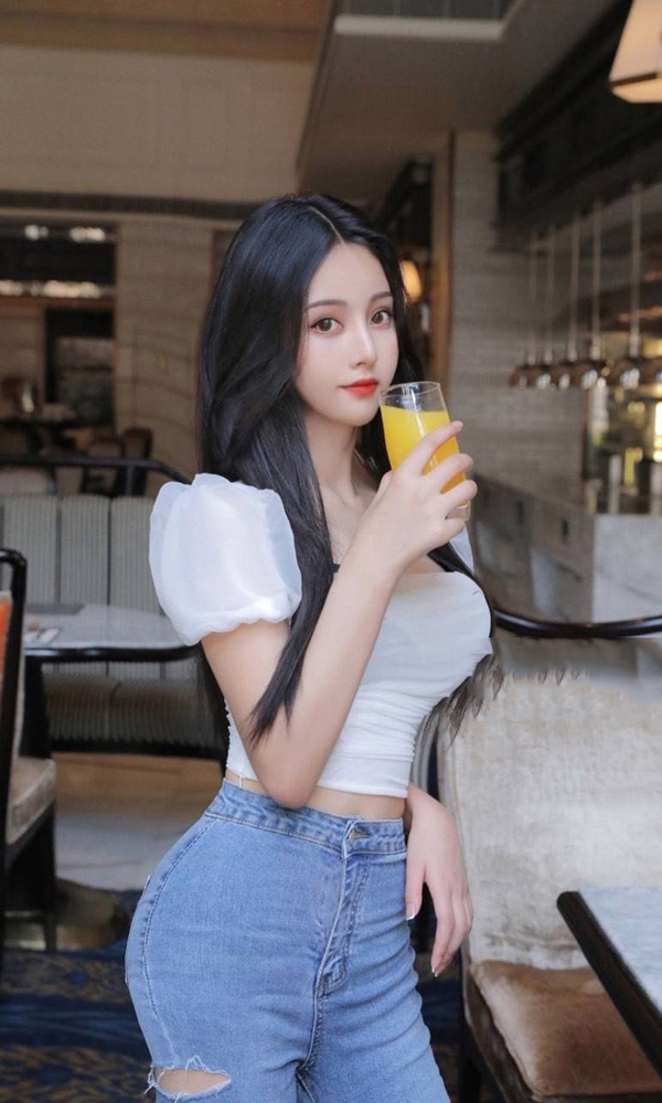 模特月球仙女‍♀