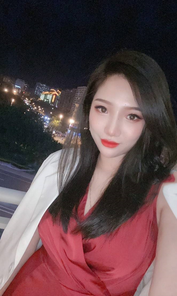 模特酷酷的小娟