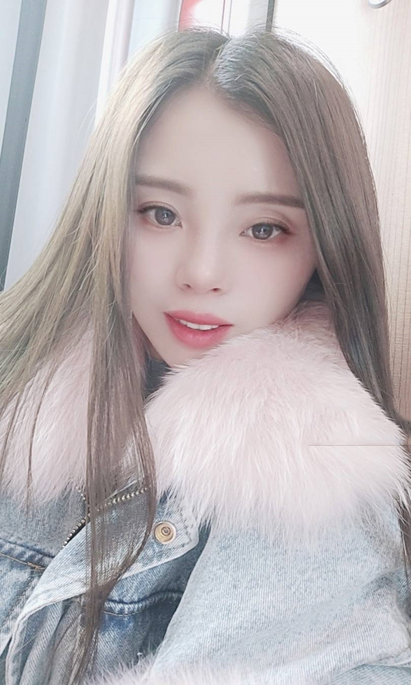 模特东南西北风风风雨