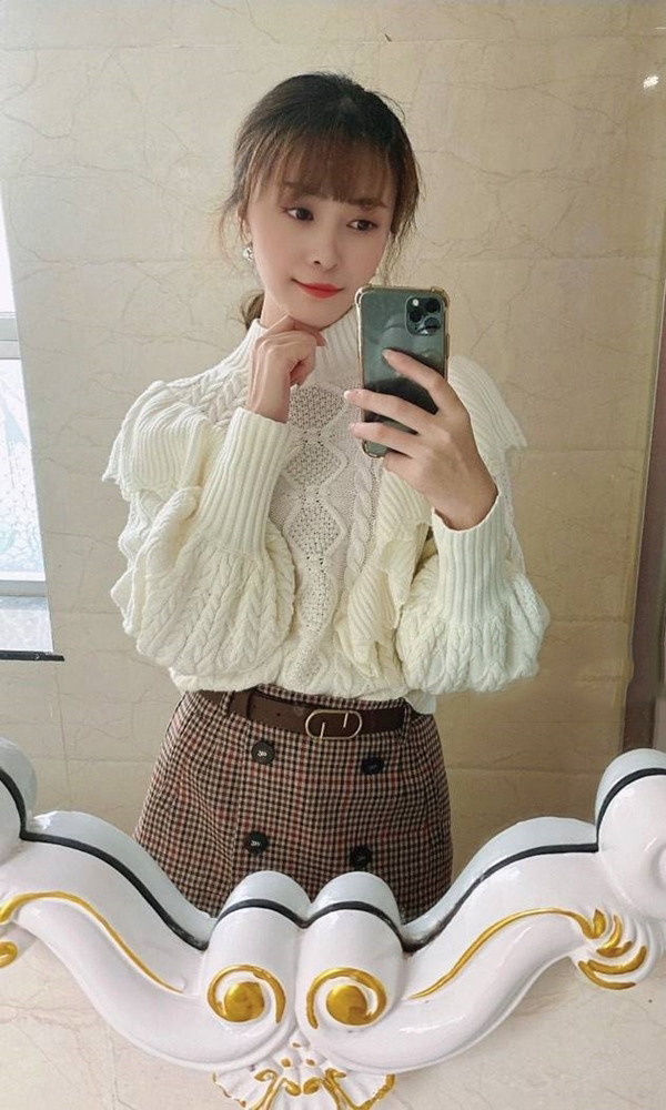 白领猫一样的女子