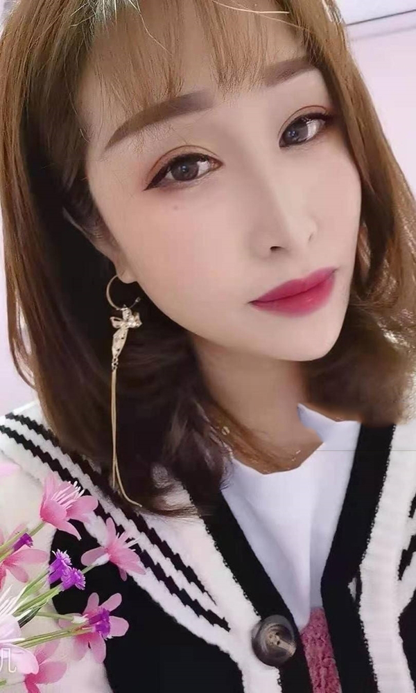 白领真人真事♑