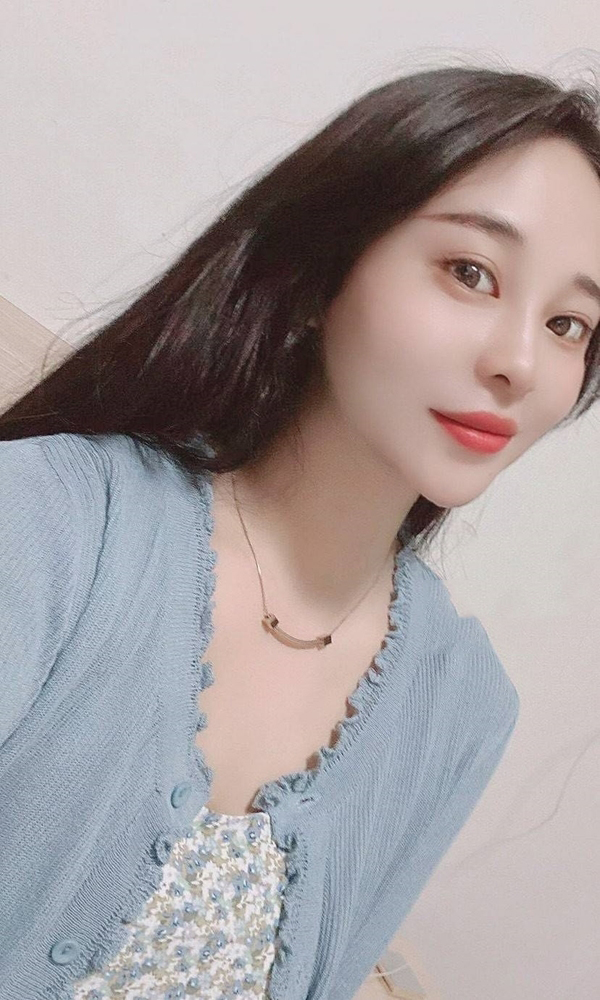 白领小美爱唱歌