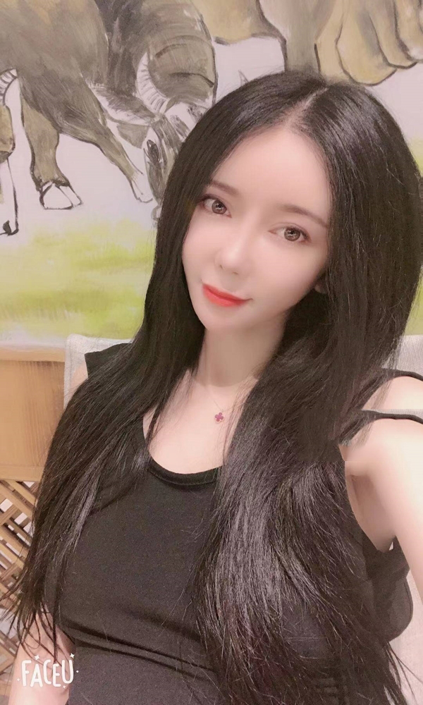 白领美人鱼小美