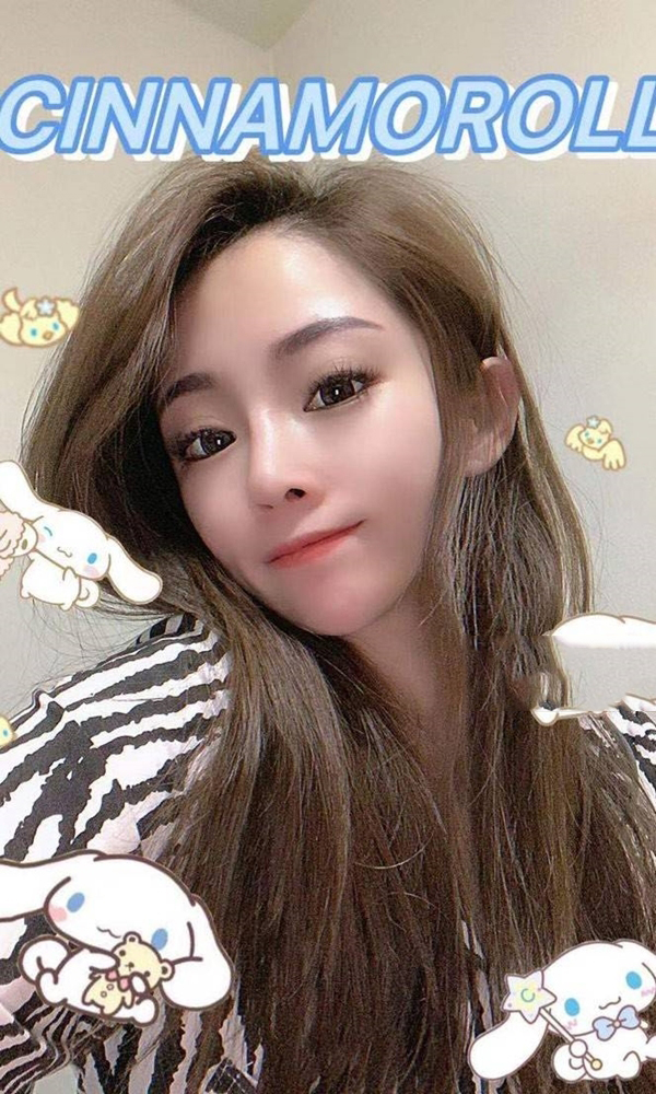 学生舞蹈一字马佳佳