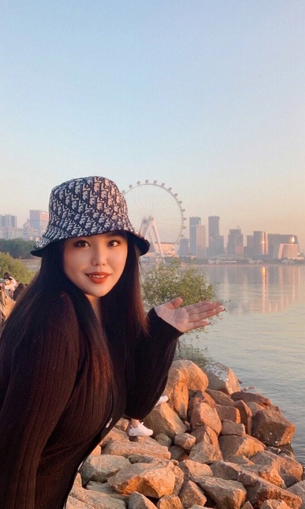 白领人间小坦克