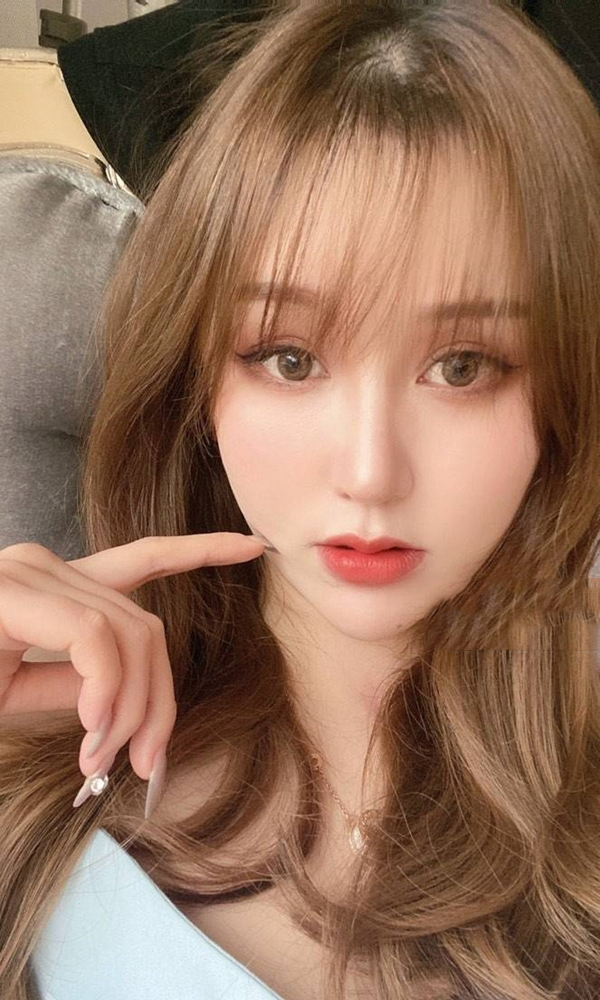 模特乔妹很哇塞