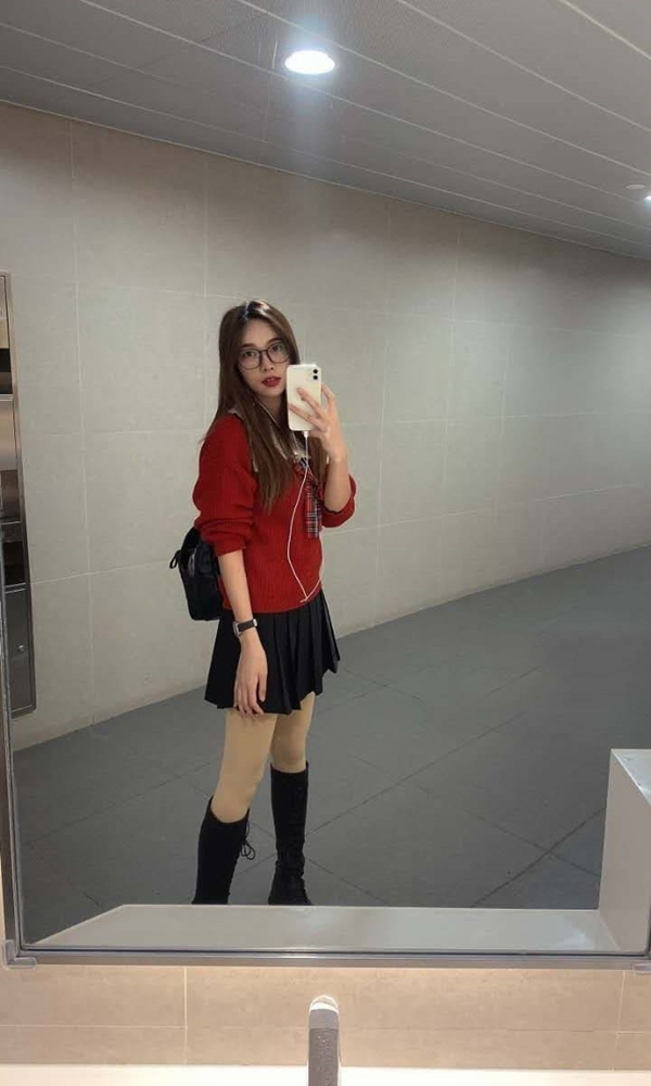 学生草莓味冰淇淋