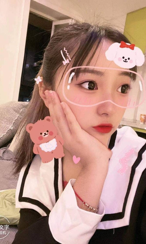 学生暴走的萝莉