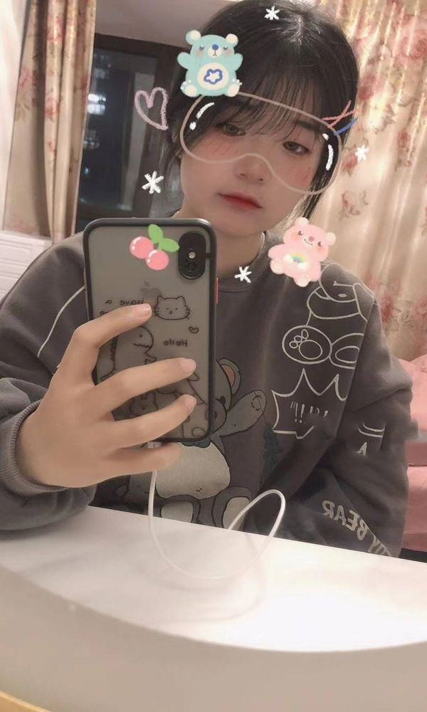 学生甜甜欧尼酱