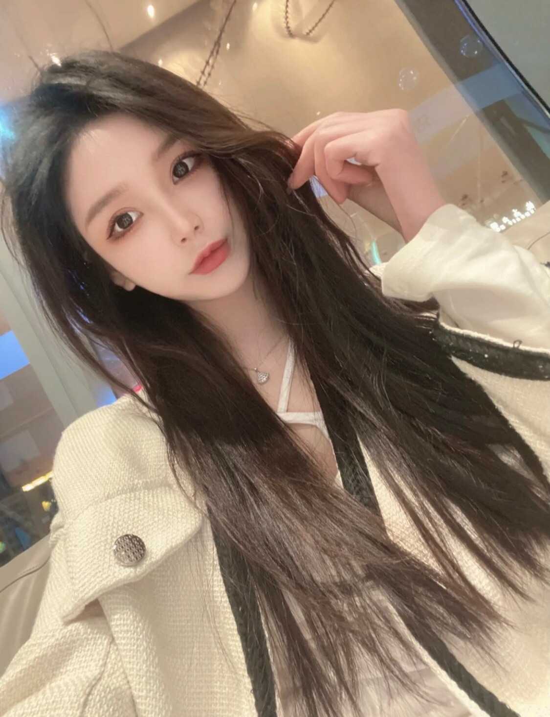 艺人上海张雨欣