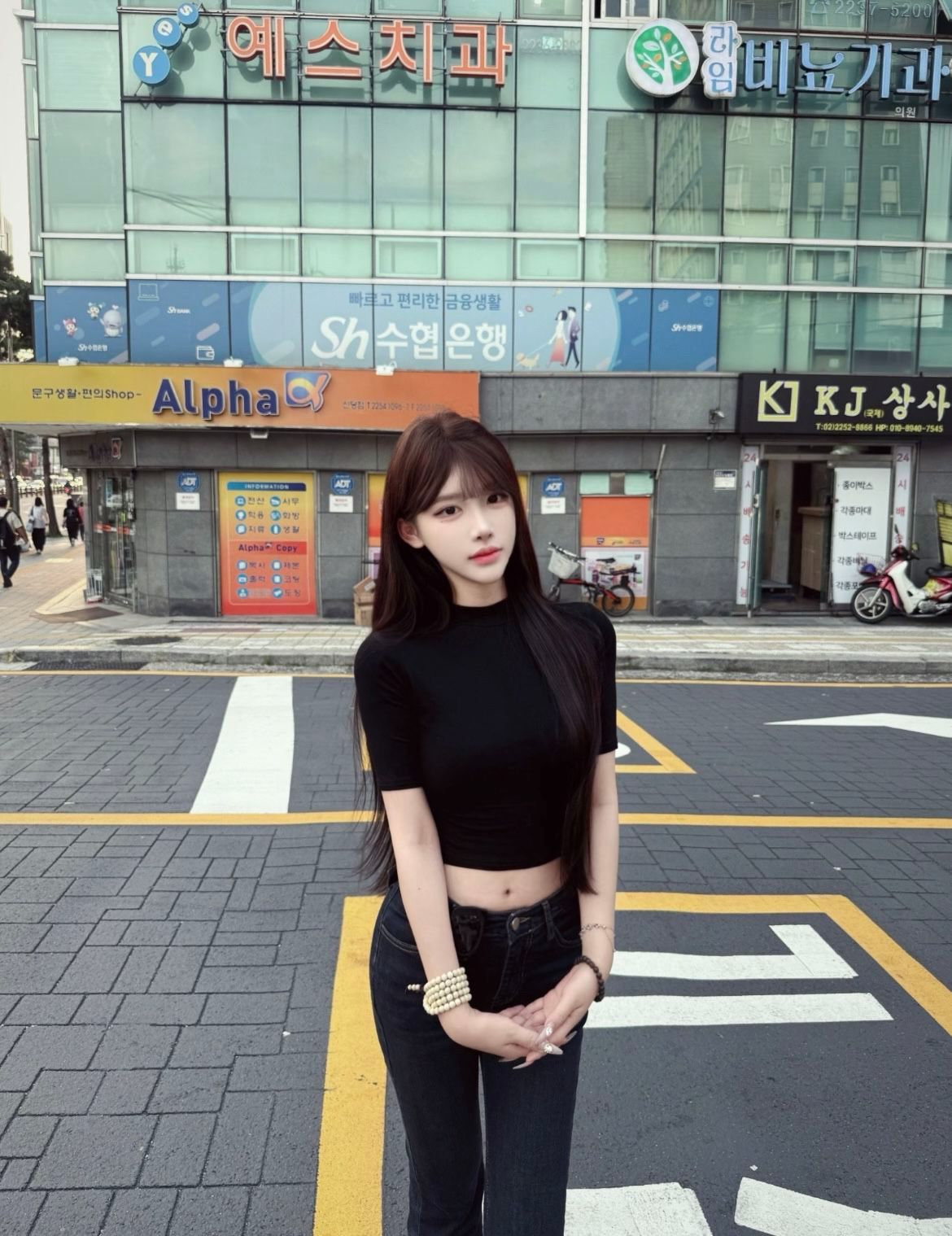 李霞