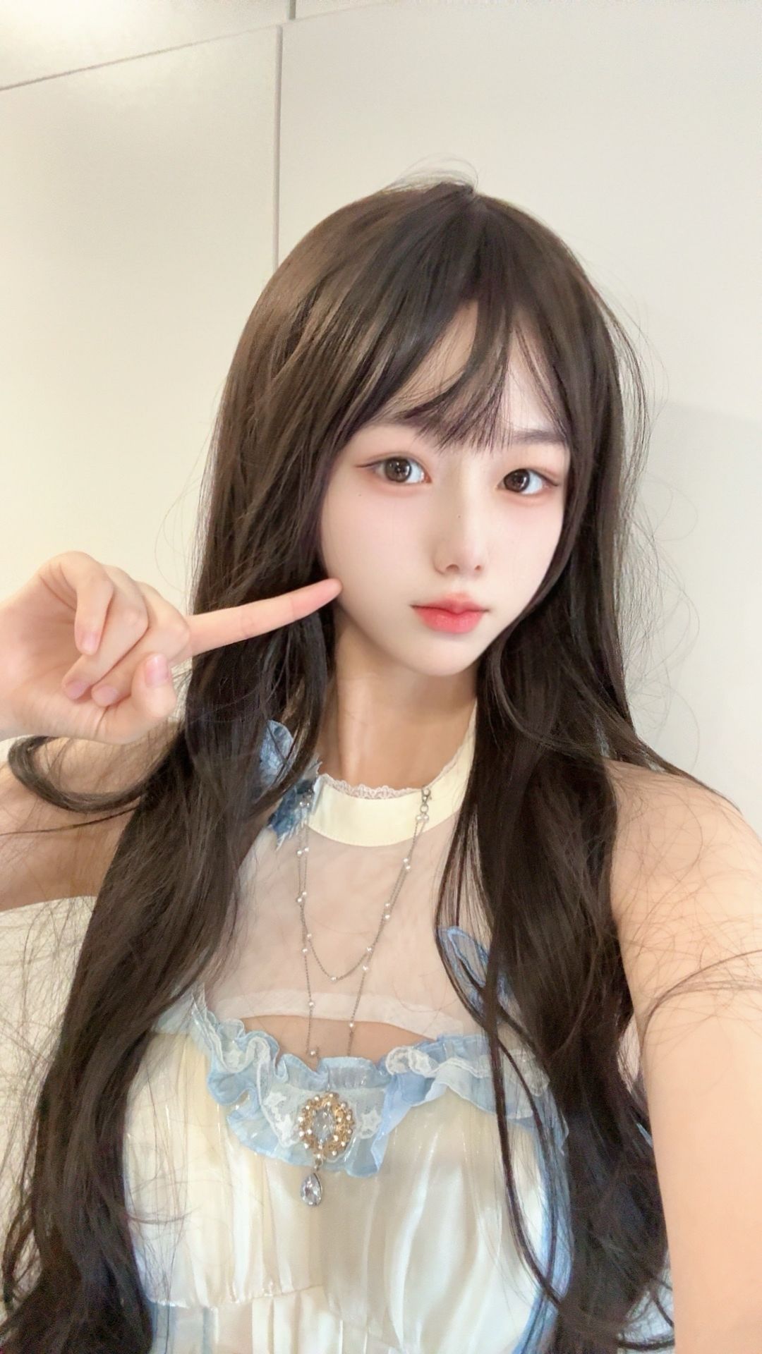 盈盈