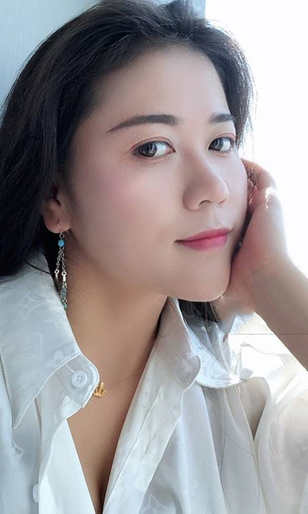 白领捷豹小姐姐