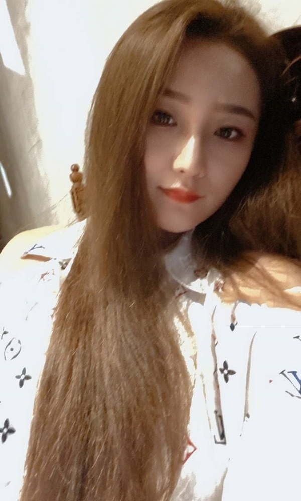 白领兔子的耳朵