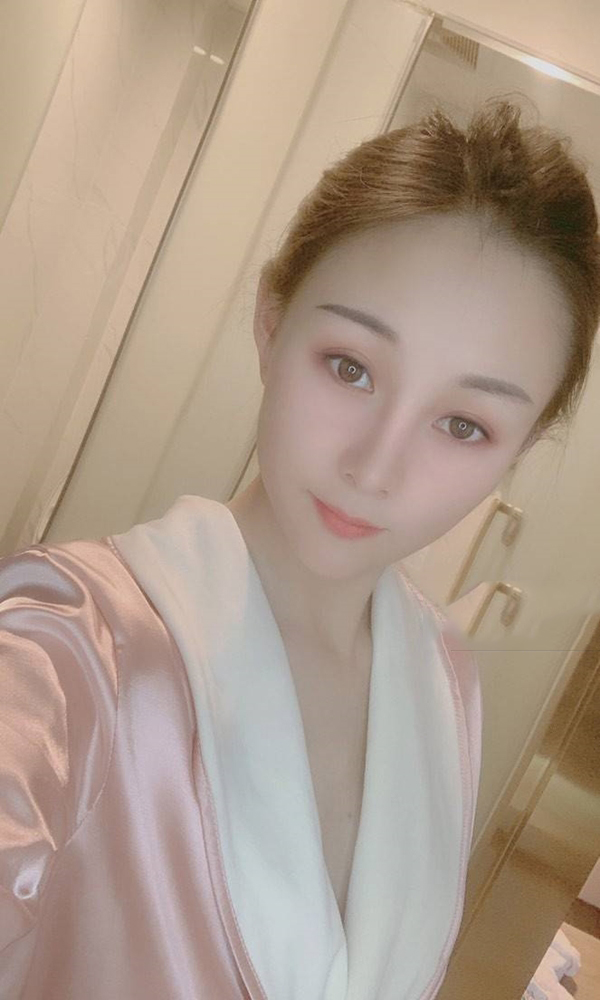 模特丽妹儿本人