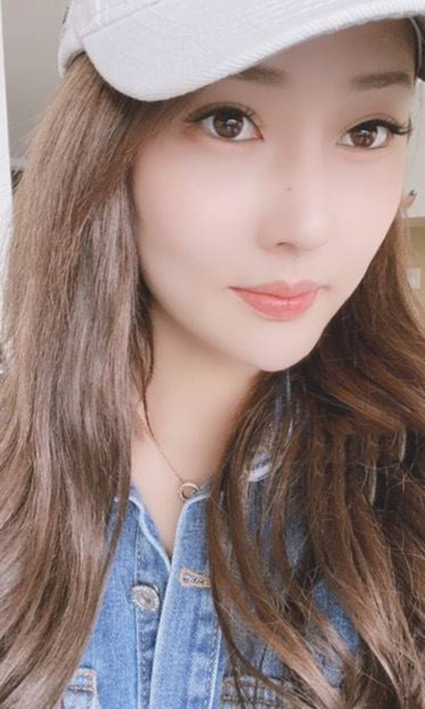 白领希望与你有缘