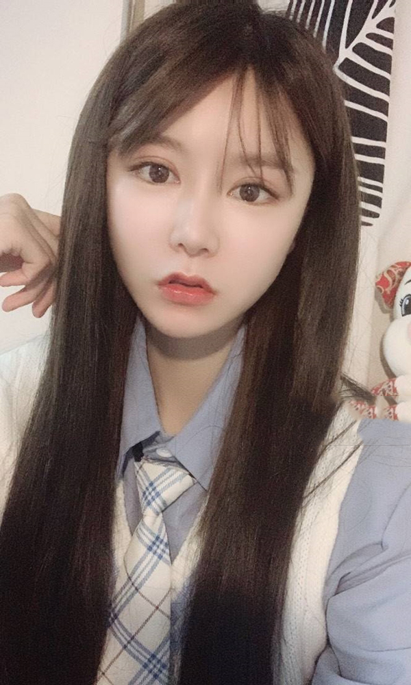 学生兔兔小可爱11