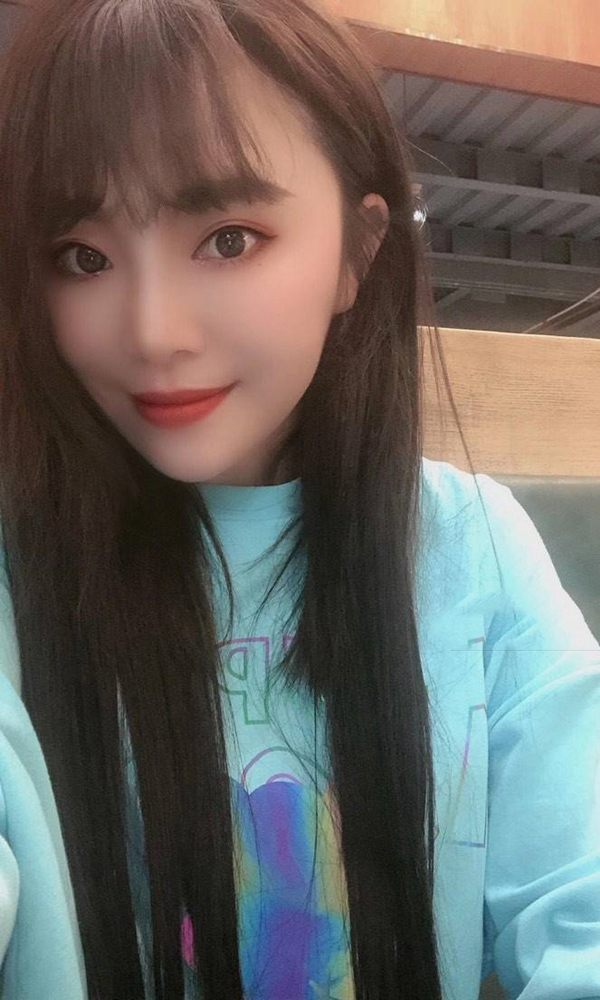 白领小女人咪咪