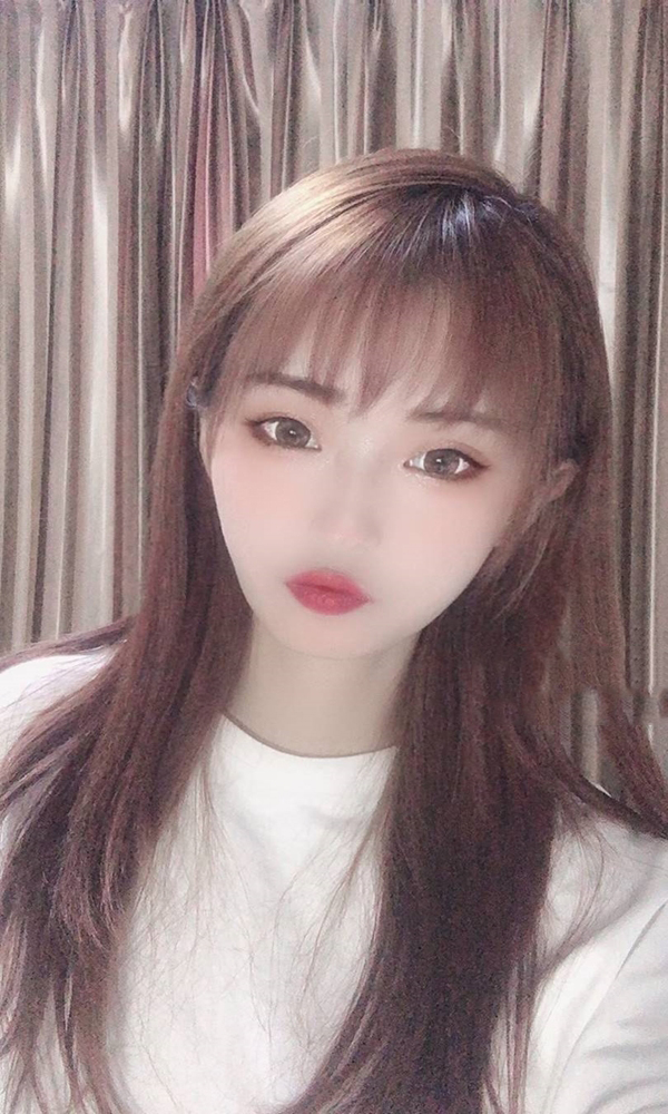 学生我是小草莓呀