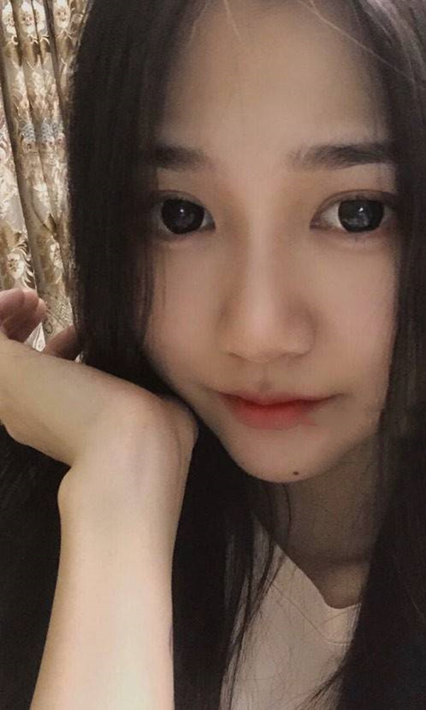 学生快乐的小蜻蜓