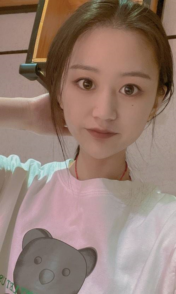 学生草莓味牛奶