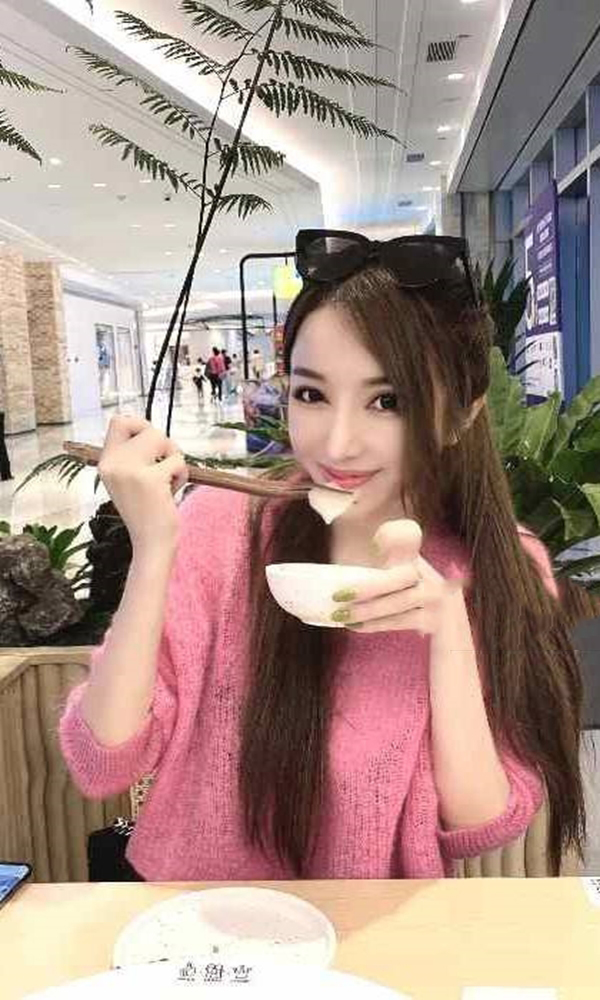 模特小辣椒千寻