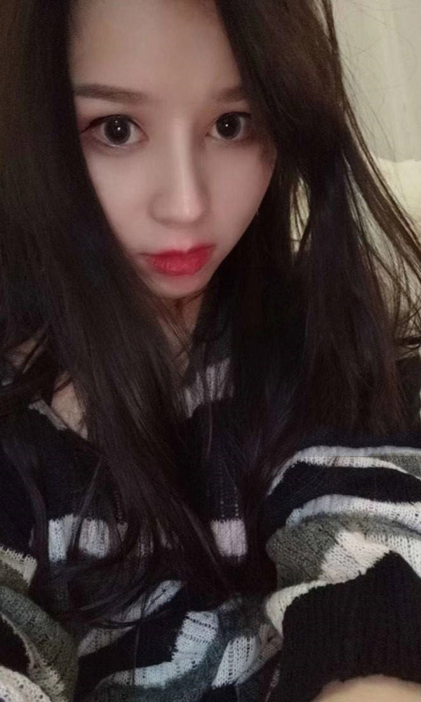 模特典雅的母鸡