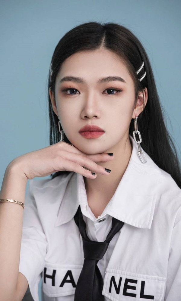 模特惠惠小妖精