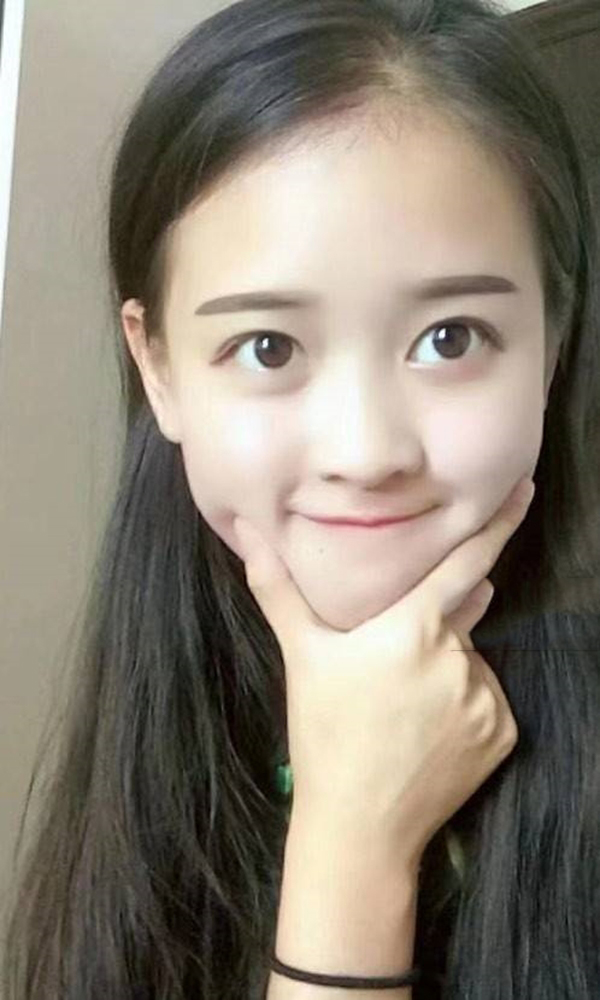 学生小婷婷开心