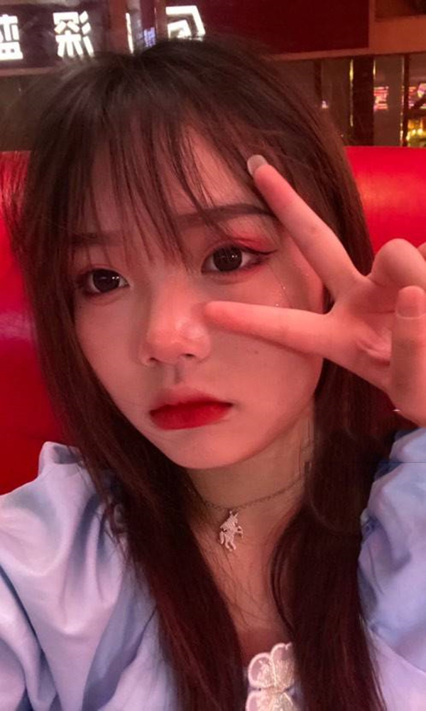 学生桃桃爱睡觉