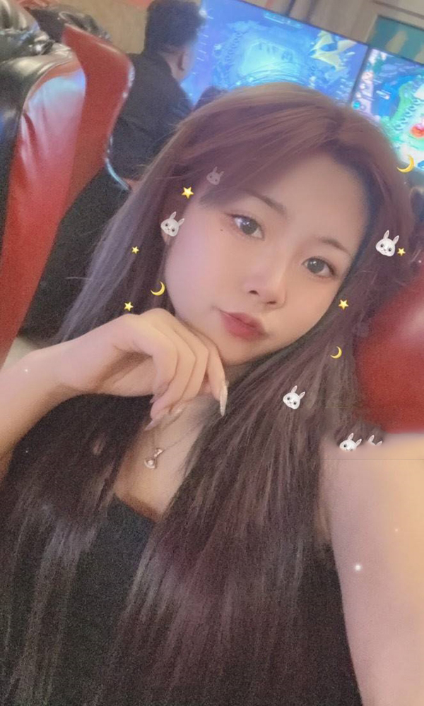 学生淼淼不怕疼