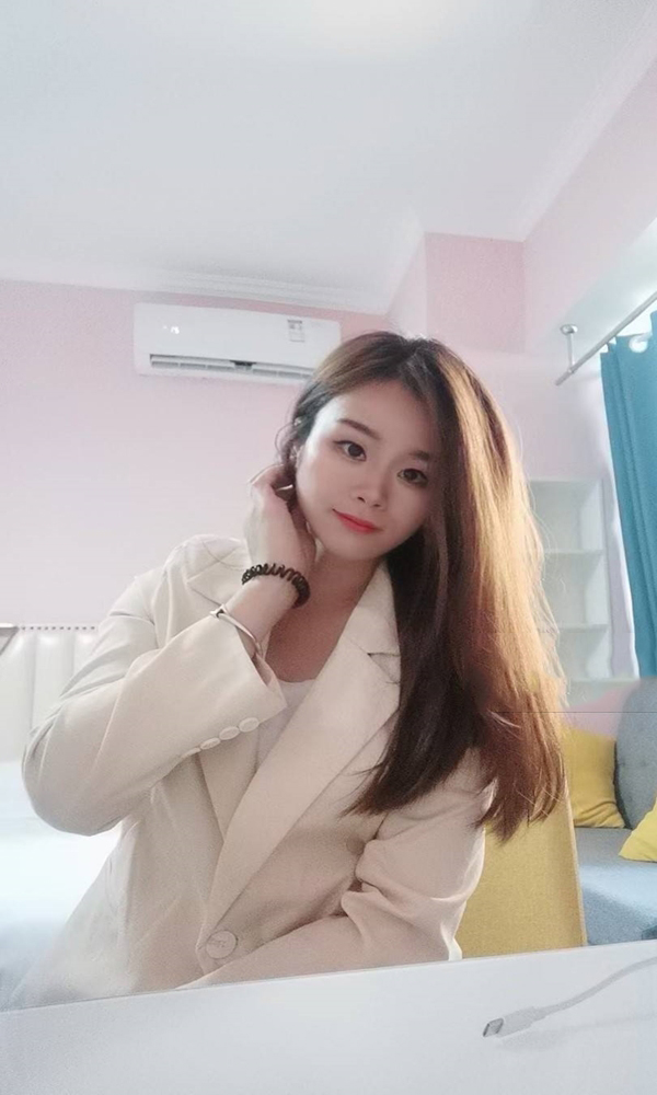 模特气质小女生