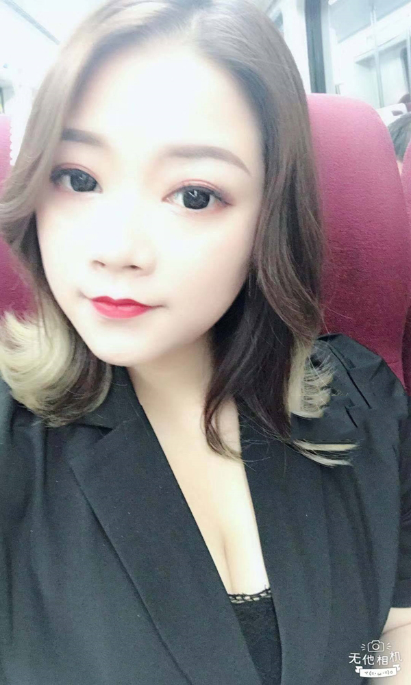 模特壹个人的夜