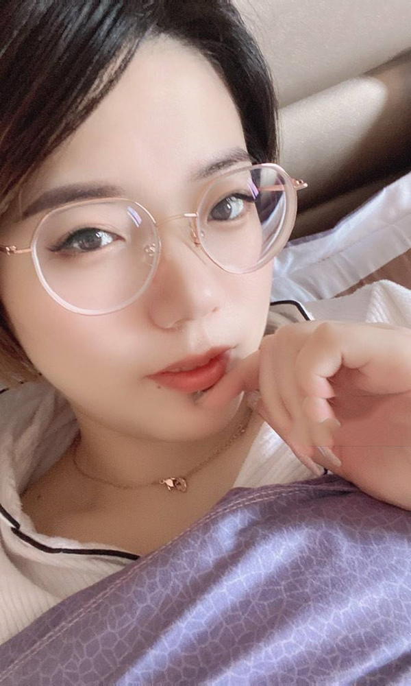 白领夕阳下的美子