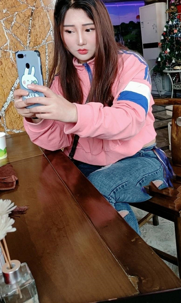 白领樱丸小桃子