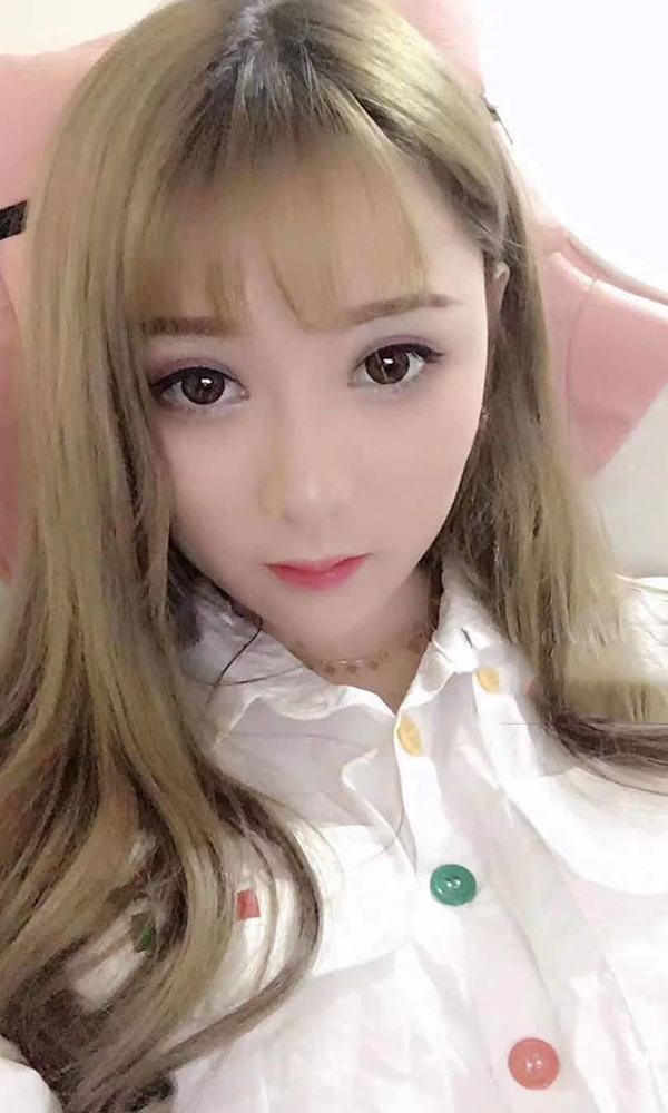 学生久微的阳光