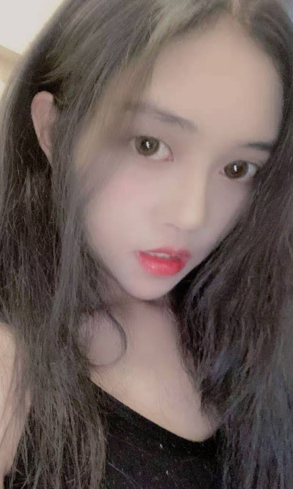 学生干饭小甜心