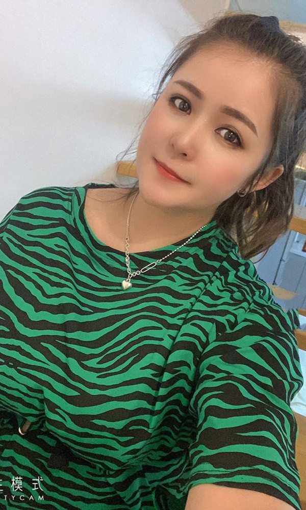 网红维吾尔族安娜