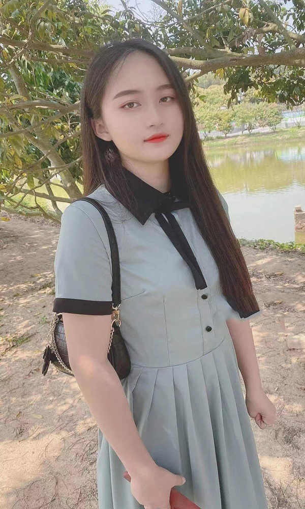 学生柚木娜娜子