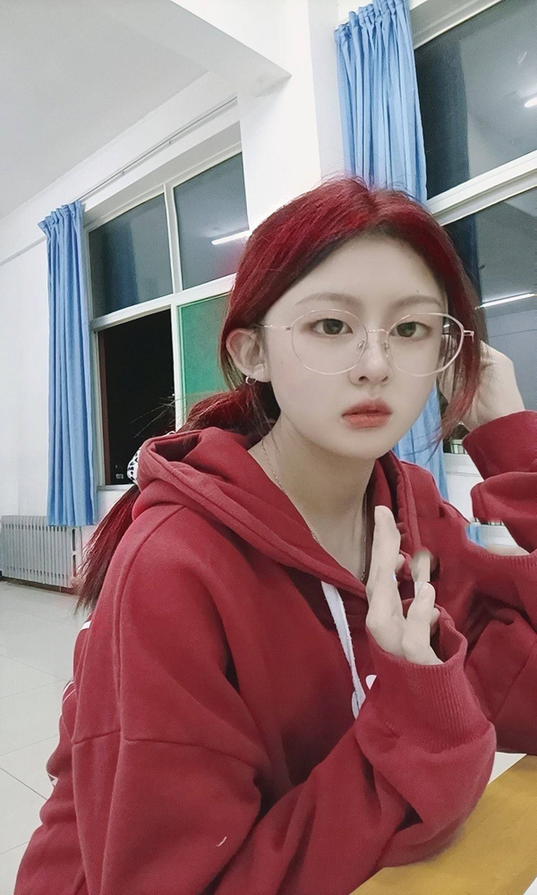 学生肉夹馍艺艺