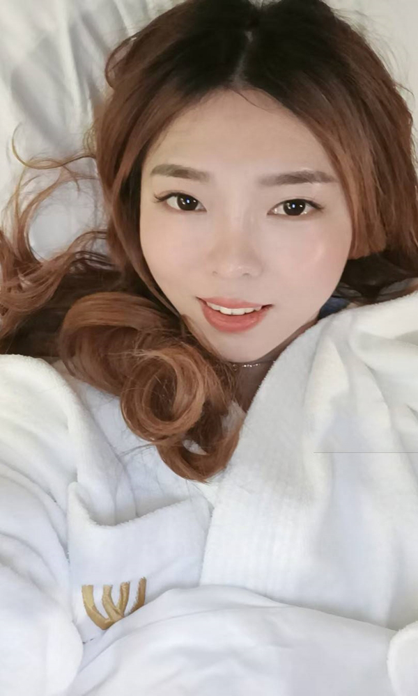 白领高冷小姐姐