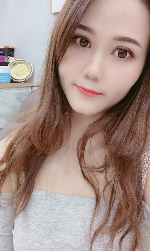 网红7天旅游小姐姐