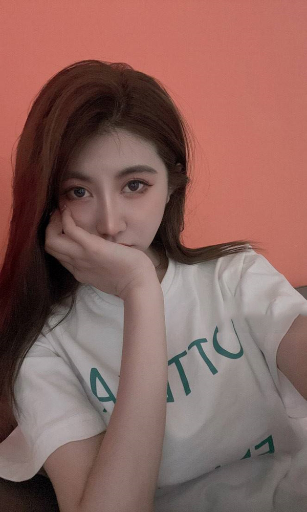 模特楚楚惹人爱