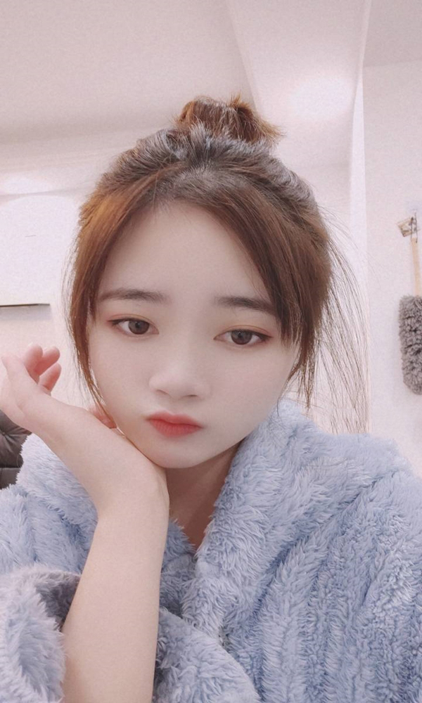 学生樱桃小小妞