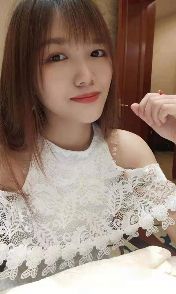 白领小小可爱多