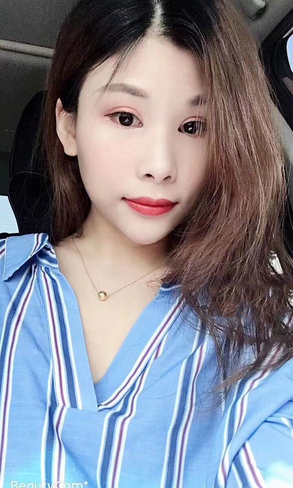 模特小蜜桃开工中