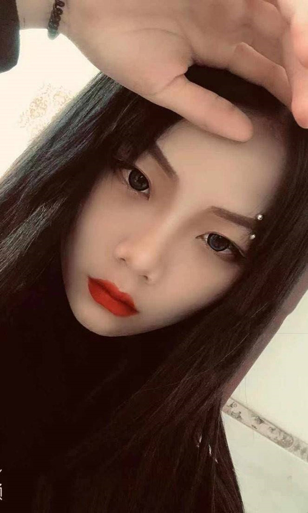 学生可爱小甜甜