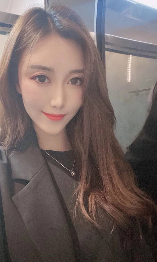 模特磨人的小妖精