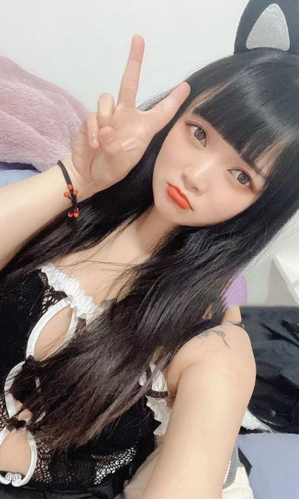 学生是你的小可爱i