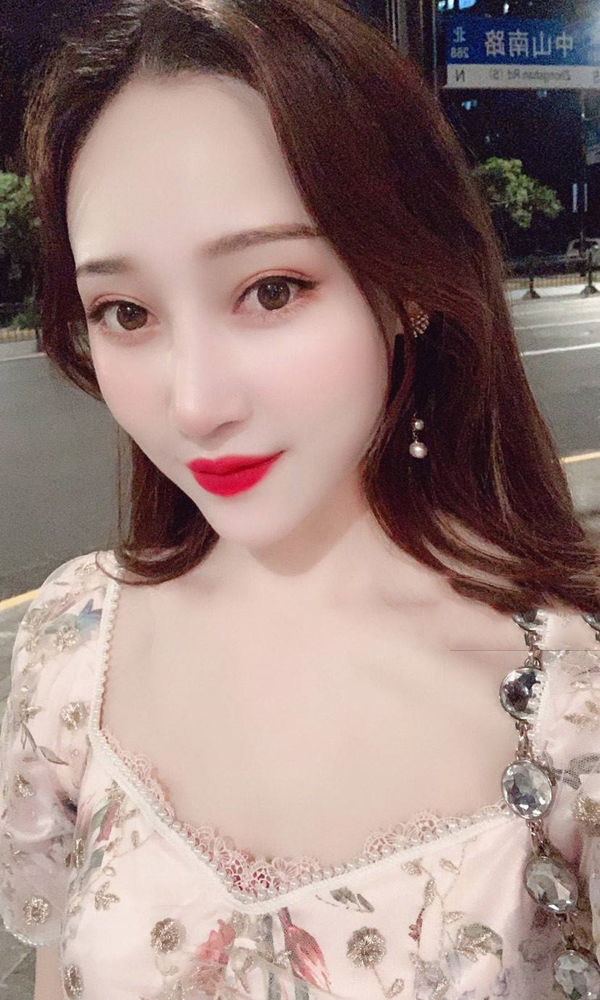 白领小瞿是欢欢